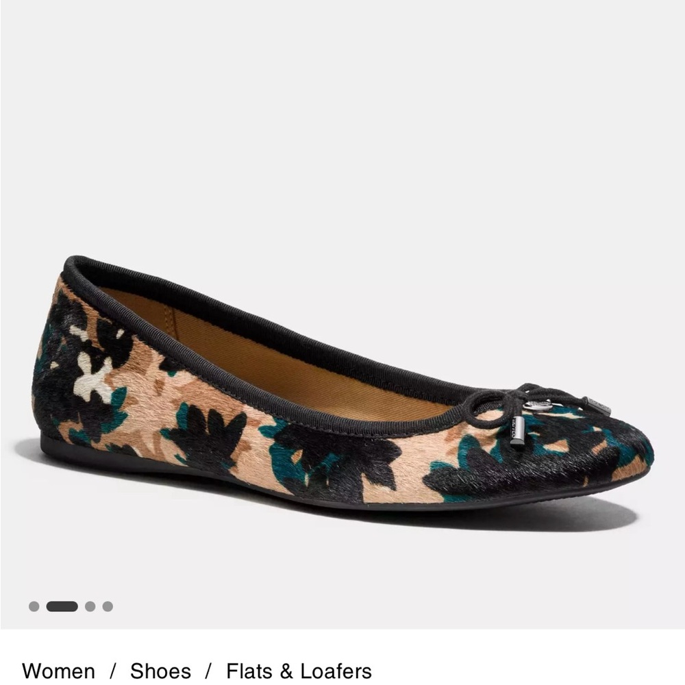 NWT/NWB Coach Lara Slip-on Flats Sz 5.5